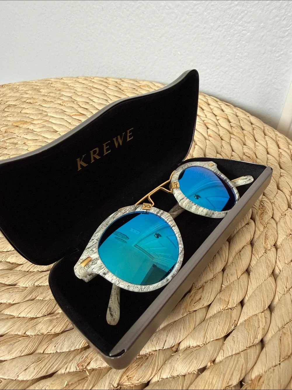 KREWE St. Louise 46-23 Blue Mirrored Round Sunglasses with Textured White Frames